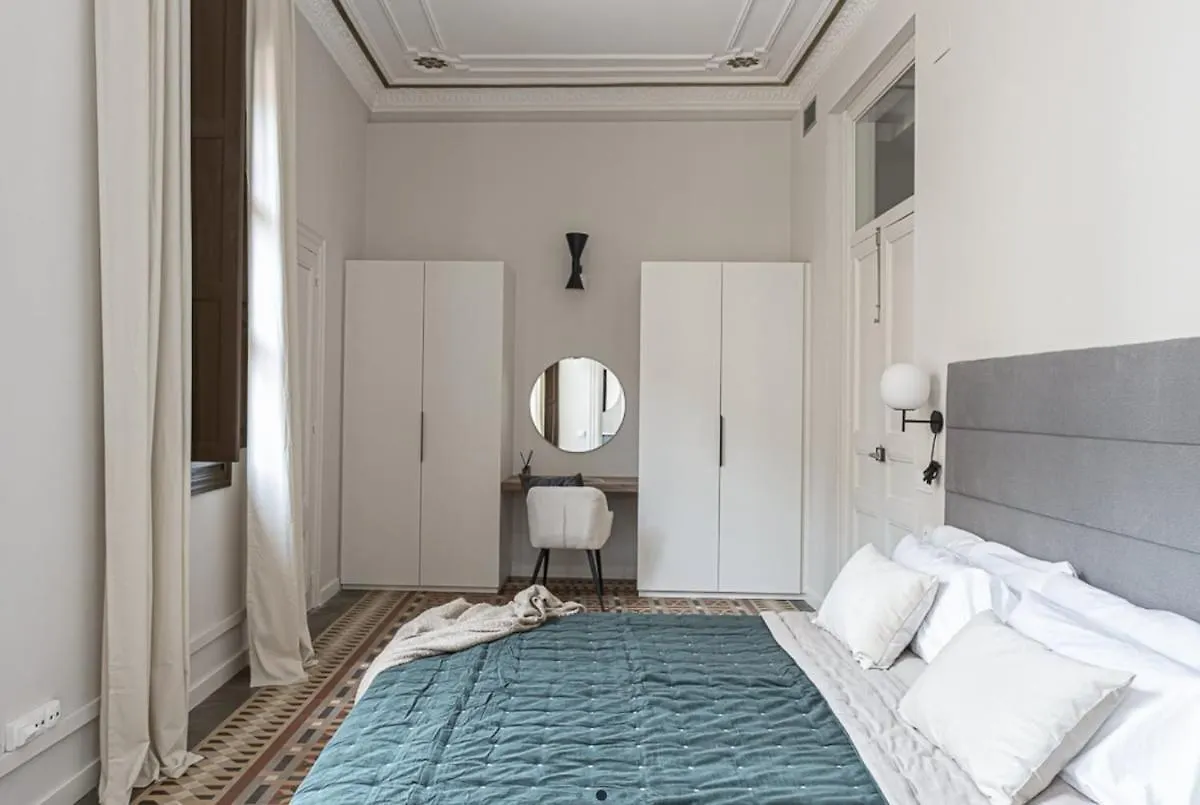 Canela Homes Midterm Merce バルセロナ スペイン